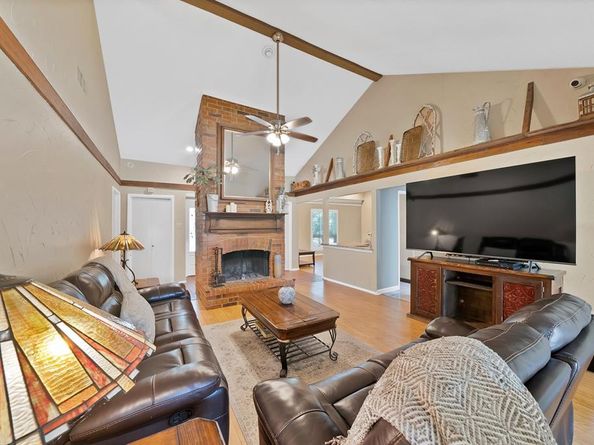 1818  Sara Lane , Richardson Texas 75081