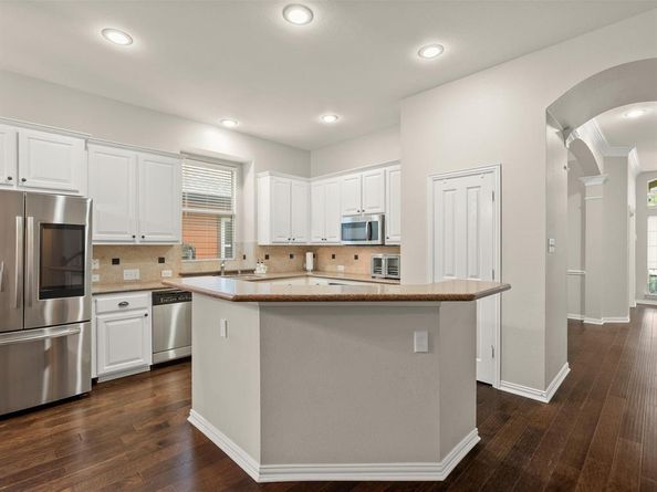 124  Myrtle Creek , Grapevine Texas 76051