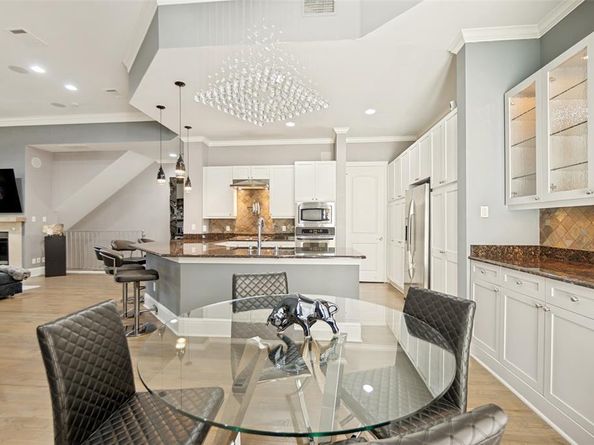 2716  Hibernia Street , Dallas Texas 75204