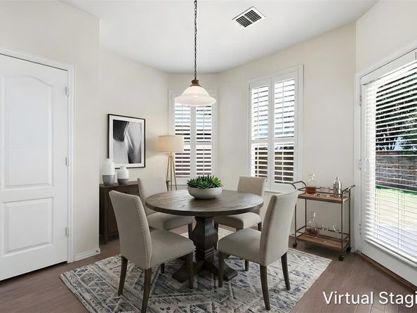377  Kirby Drive , Lantana Texas 76226