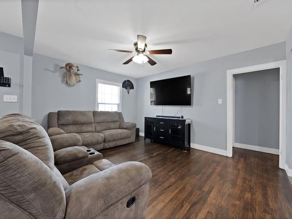 4622  Newmore Avenue , Dallas Texas 75209
