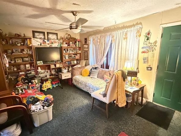 626  Ella Avenue , Dallas Texas 75217