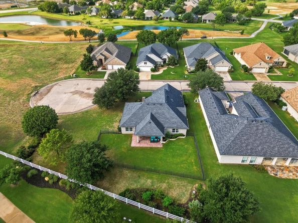 9704  Amber Court , Denton Texas 76207