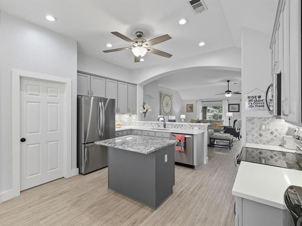 9704  Amber Court , Denton Texas 76207