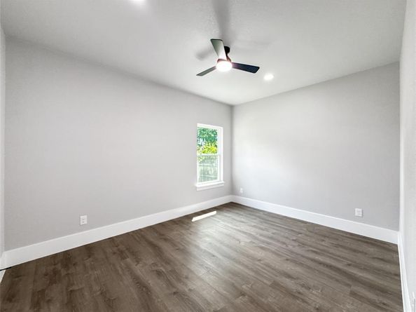 2130  Kathleen Avenue , Dallas Texas 75216
