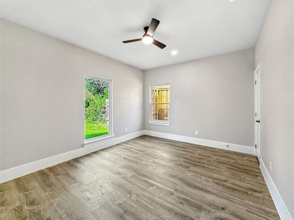 2130  Kathleen Avenue , Dallas Texas 75216