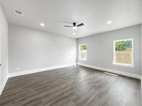 2130  Kathleen Avenue , Dallas Texas 75216