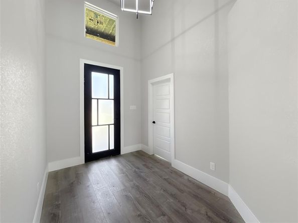 2130  Kathleen Avenue , Dallas Texas 75216