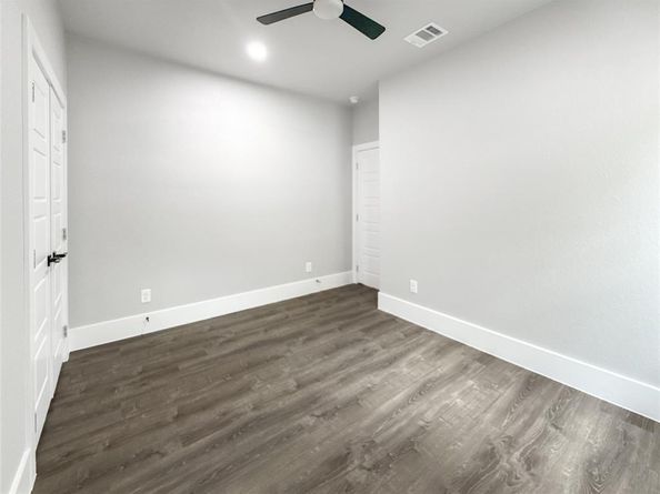 2130  Kathleen Avenue , Dallas Texas 75216