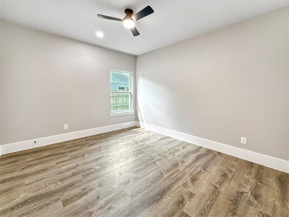 2130  Kathleen Avenue , Dallas Texas 75216