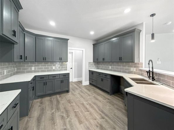 2130  Kathleen Avenue , Dallas Texas 75216