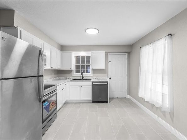 2121  Andover Street , Fort Worth Texas 76114