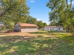 2121  Andover Street , Fort Worth Texas 76114