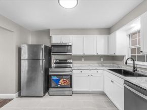 2121  Andover Street , Fort Worth Texas 76114