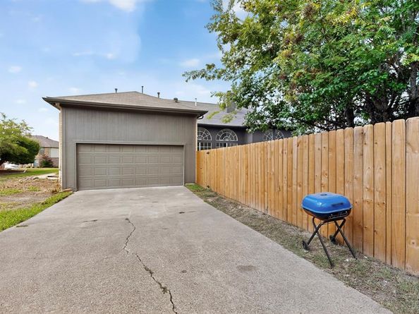 2249  Cross Timber Drive , Mesquite Texas 75181