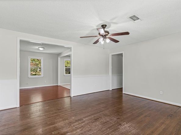 1813  Ruth Street , Arlington Texas 76010