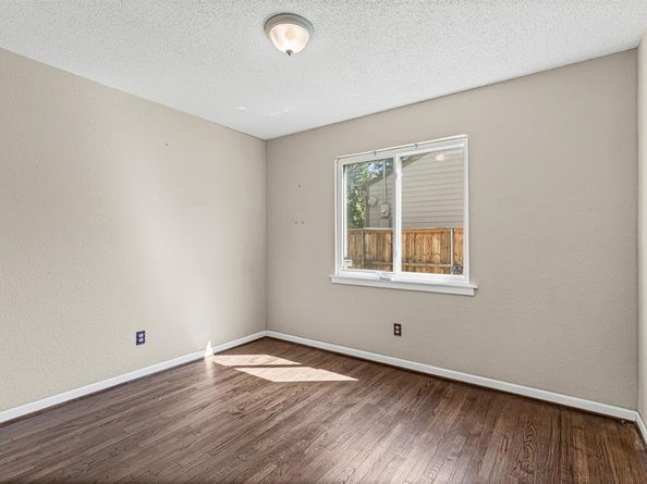 1813  Ruth Street , Arlington Texas 76010