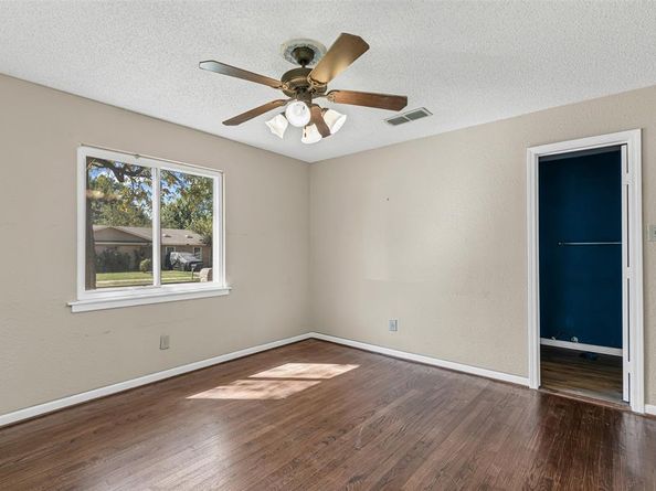 1813  Ruth Street , Arlington Texas 76010