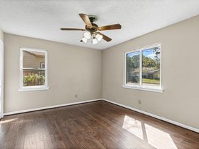 1813  Ruth Street , Arlington Texas 76010