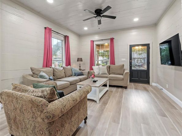 421  Martinique Avenue , Dallas Texas 75223