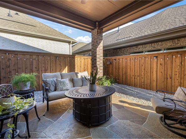 4745  Kings Garden Parkway , Arlington Texas 76005