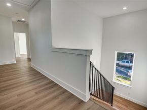 2827  Grafton Avenue , Dallas Texas 75211