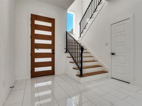 2827  Grafton Avenue , Dallas Texas 75211