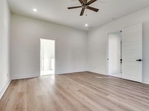 2827  Grafton Avenue , Dallas Texas 75211