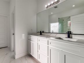 2827  Grafton Avenue , Dallas Texas 75211