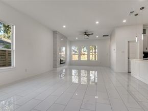 2827  Grafton Avenue , Dallas Texas 75211