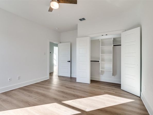 2827  Grafton Avenue , Dallas Texas 75211