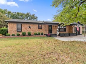 127 W Cedar Street , Hurst Texas 76053