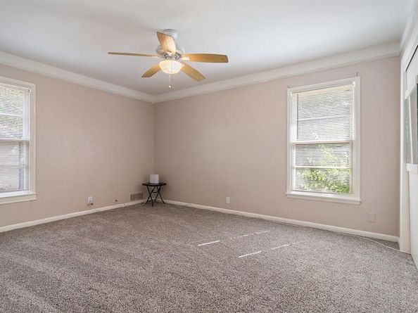 127 W Cedar Street , Hurst Texas 76053