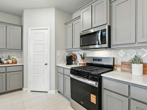 540  AMBER FIELDS Drive , Denton Texas 76259