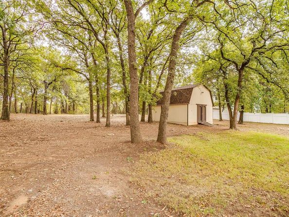 6061  Carey Road , Fort Worth Texas 76140