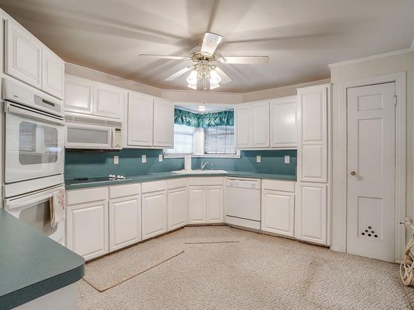 6061  Carey Road , Fort Worth Texas 76140