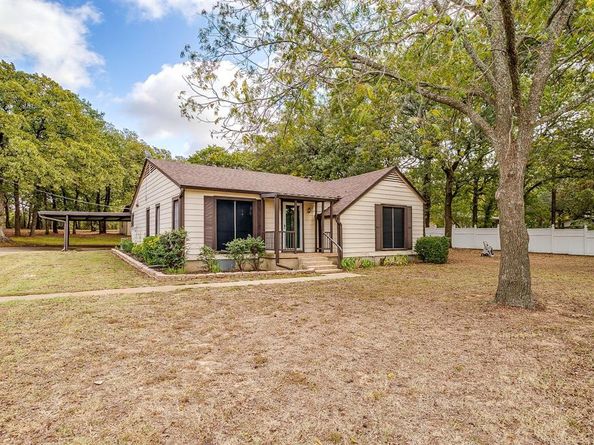 6061  Carey Road , Fort Worth Texas 76140