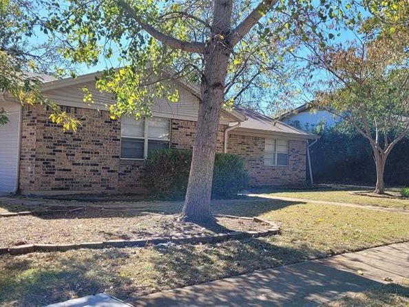 801  Redbud Street , Crowley Texas 76036