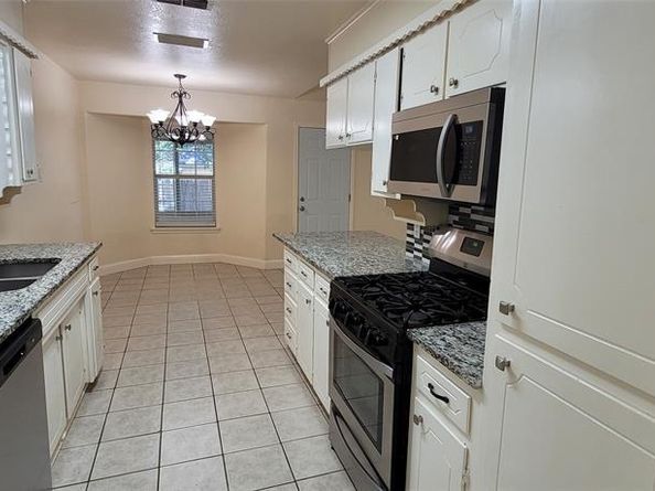 801  Redbud Street , Crowley Texas 76036