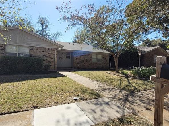 801  Redbud Street , Crowley Texas 76036