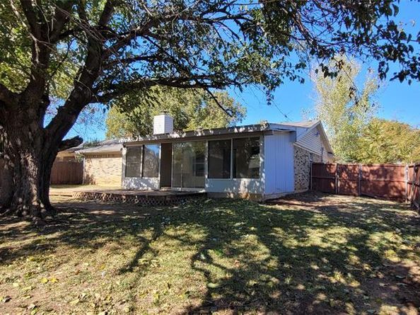 801  Redbud Street , Crowley Texas 76036