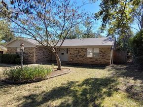 801  Redbud Street , Crowley Texas 76036