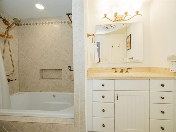 6211 W Northwest Highway  1602, Dallas Texas 75225