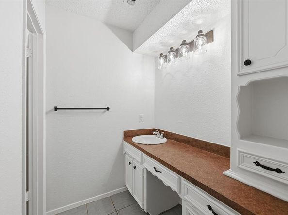 6320  Lunar Drive , Edgecliff Village Texas 76134