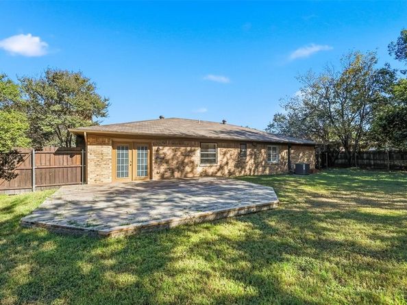 6320  Lunar Drive , Edgecliff Village Texas 76134