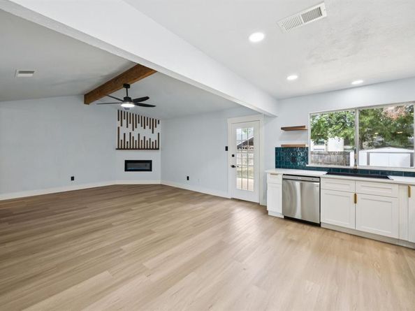 4015  Hideaway Drive , Arlington Texas 76017