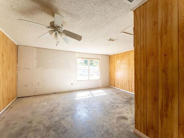 5720  Whitman Avenue , Fort Worth Texas 76133