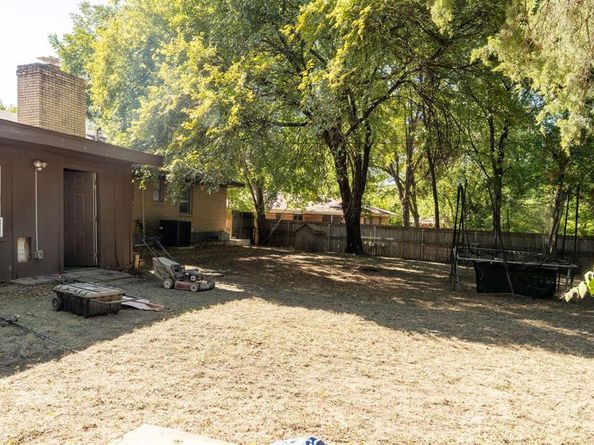 5720  Whitman Avenue , Fort Worth Texas 76133