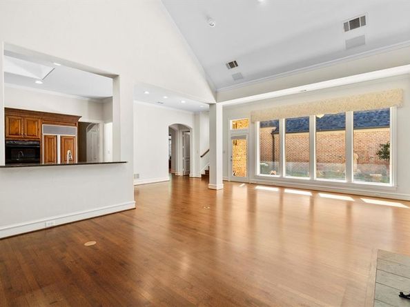 5731  Portsmouth Lane , Dallas Texas 75252