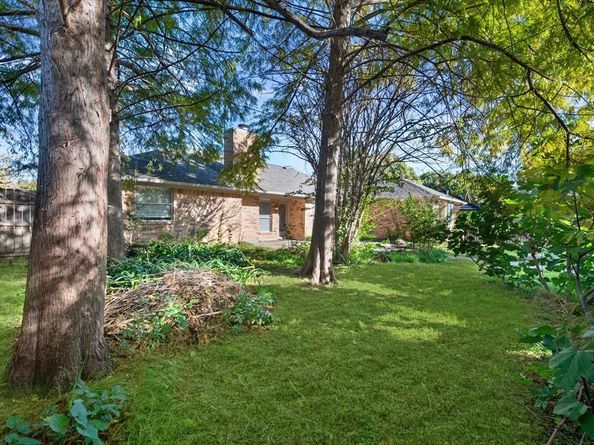 1106  Almond Drive , Mansfield Texas 76063